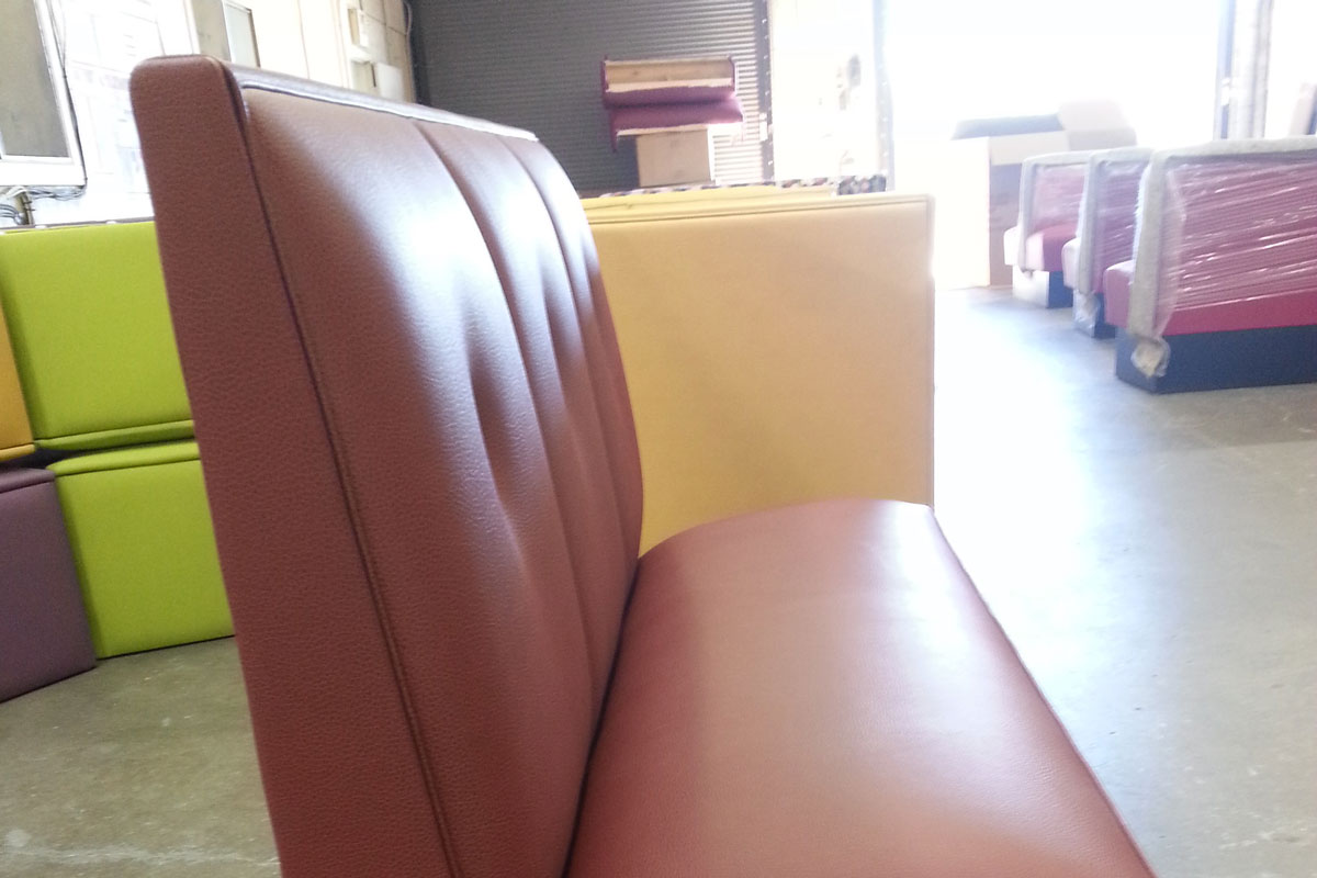 Pillow Back Illusion a little less money Pillow Back Illusion<br />
a little less money